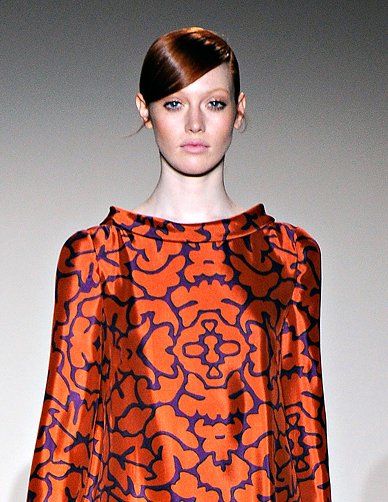 Классика от Alberta Ferretti для коротких волос осень-зима 2011-2012